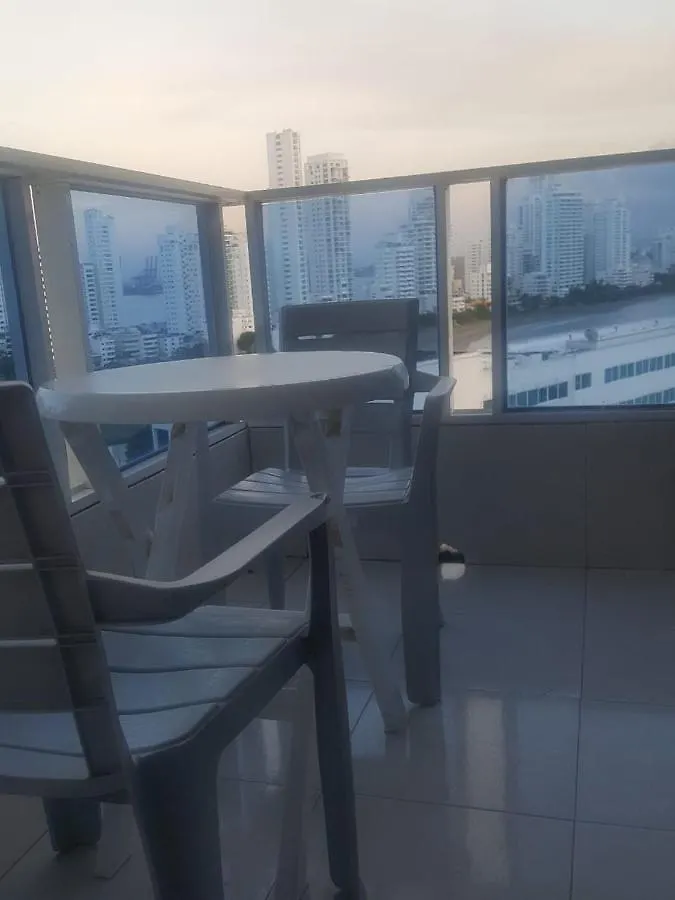 Hermosos Apartamentos Frente A La Playa Piso 11 Y 14 Cartagena